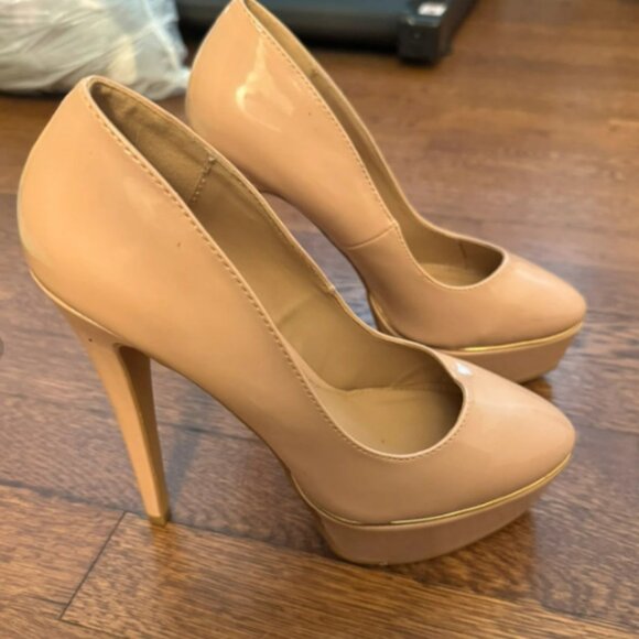 Charlotte Russe Nude Heels - Picture 1 of 2